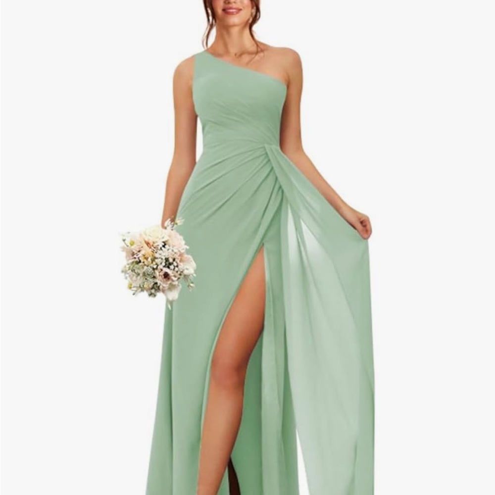 NWT sage green long dress formal special occasion juniors sz 4